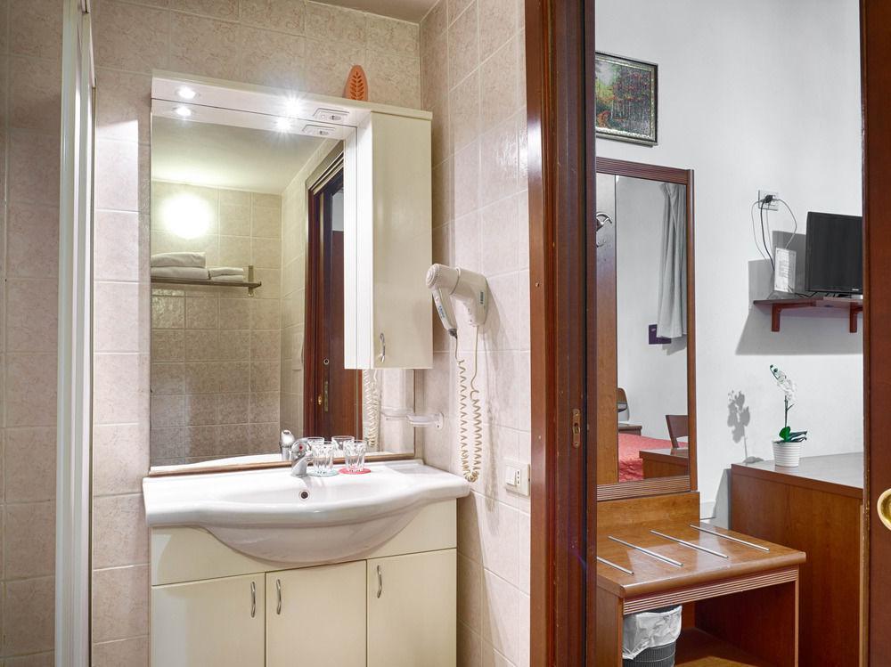 Sunny Guest House Roma Dış mekan fotoğraf